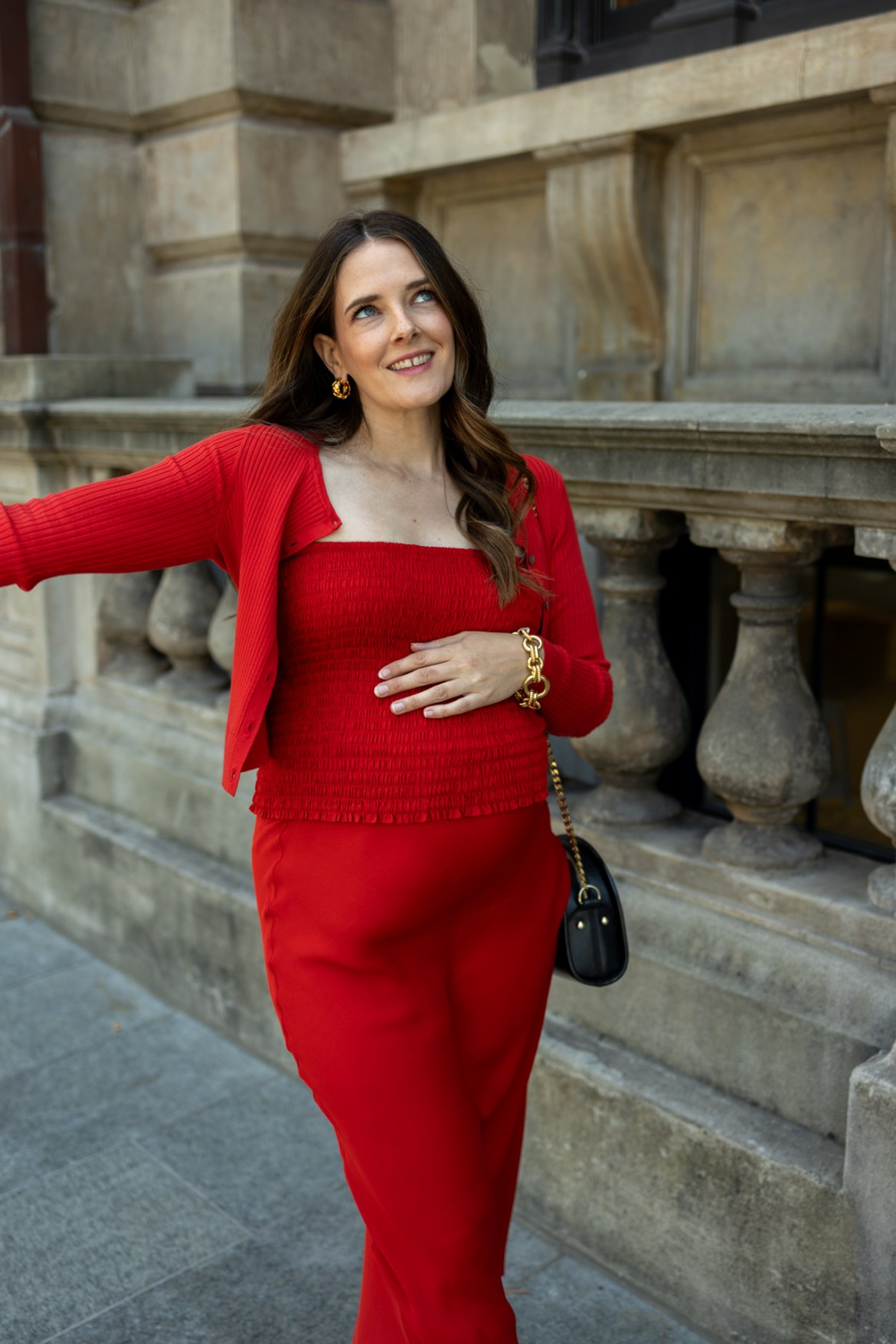 pregnancy diary, my pregnancy style wearing all red outfit