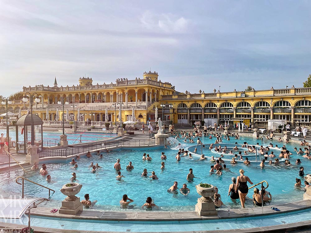 Szechenyi Baths Budapest - main outdoor pool
