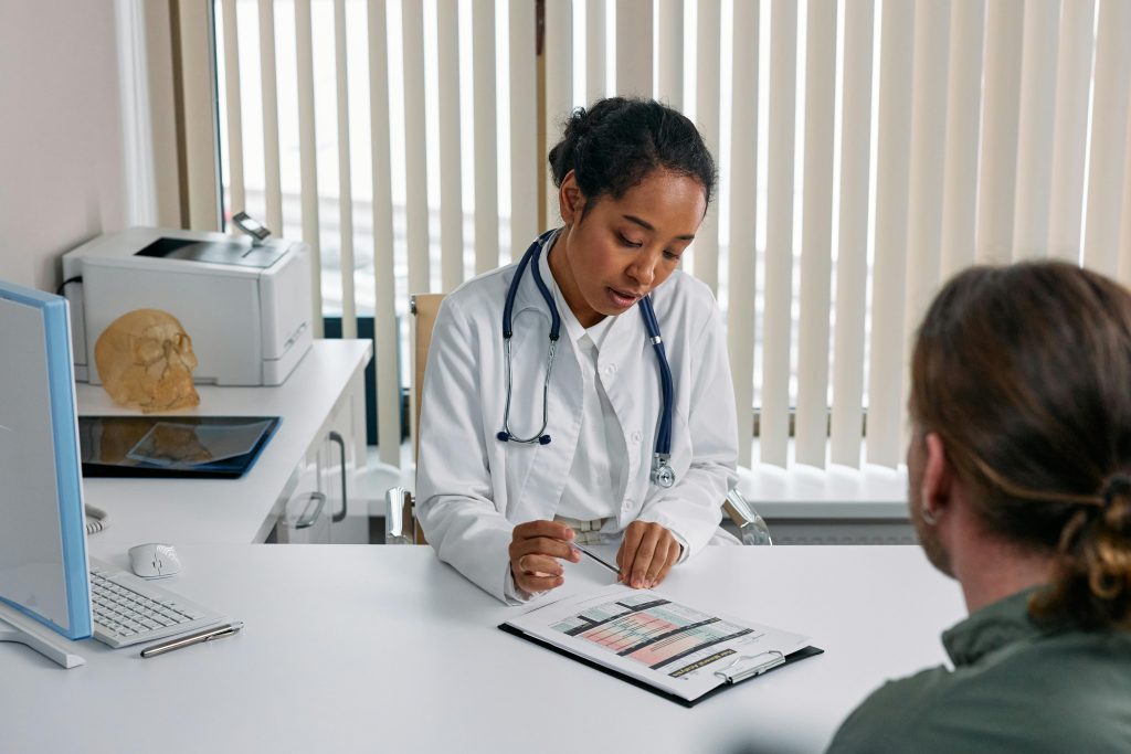 image depicting doctor and patient representing vyvanse and adderall