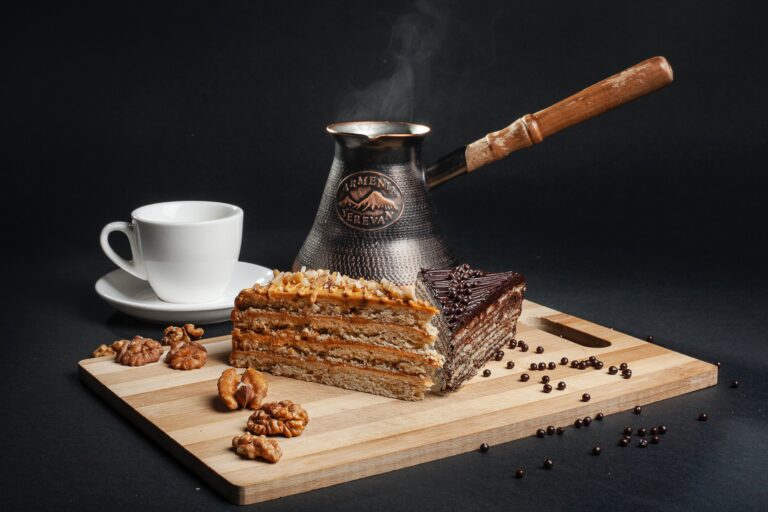 From Croissants to Bacon: A Guide to Coffee Pairing 2 pexels jonas mohamadi 3049426