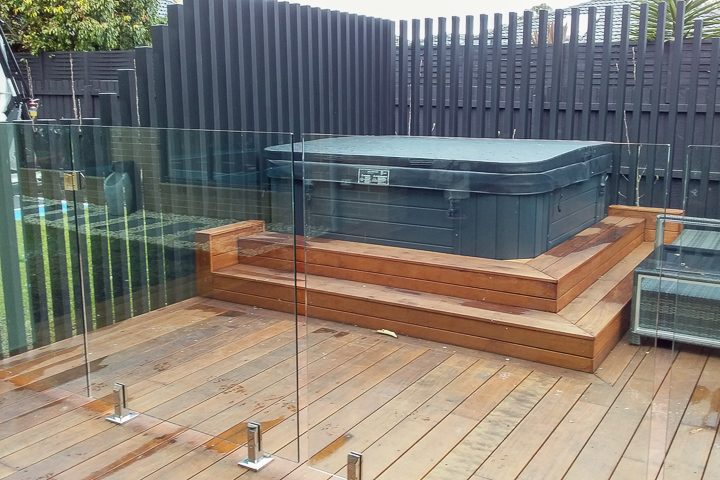 spa with glass fencing