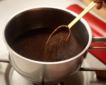 Thai iced tea step 2 - tea powder
