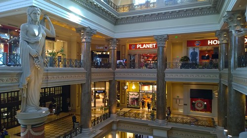 forum shops