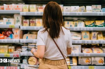Aldi boss says some of rivals’ loyalty discounts ‘dupe’ customers