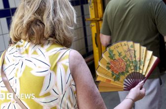 What do heatwaves do to the body and who is most at risk?