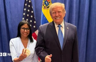 Trump meets US-backed Venezuelan president for first time since Maduro seized
