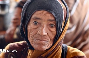 Yemenis flee across Red Sea as Houthis and Saudi-backed forces escalate war