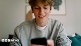 Students get GCSE and BTec grades as app launches for 750 schools in England