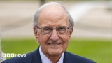 George Mitchell: Portrait will not be removed from Hillsborough Castle