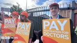 NI health: Resident doctors begin strike action over pay