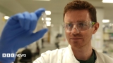 UK starts first vaccine trial, eight weeks into Ebola emergency